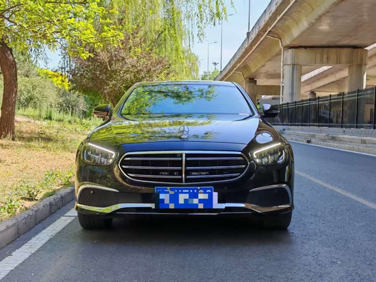奔馳 奔馳E級  2022款 改款 E 300 L 豪華型圖片