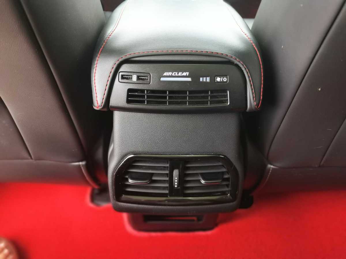 WEY VV6  2019款  2.0T 两驱超豪型 国VI图片