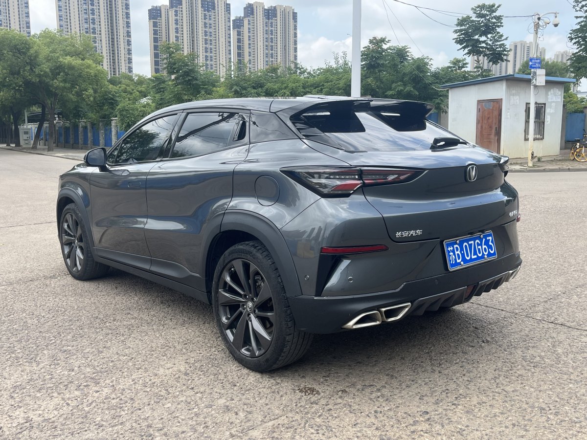 2021年8月長(zhǎng)安 UNI-T  2021款 1.5T 運(yùn)動(dòng)版 旗艦型
