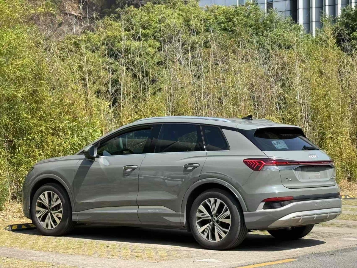 奧迪 奧迪Q4 e-tron  2022款 40 e-tron 創(chuàng)行版圖片