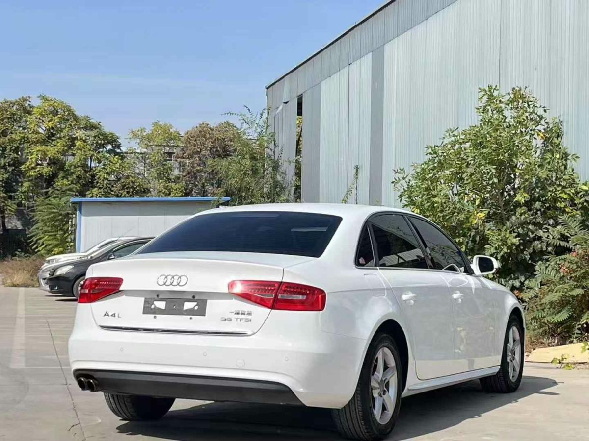 2015年1月奧迪 奧迪A4L  2015款 A4L 30TFSI 舒適型