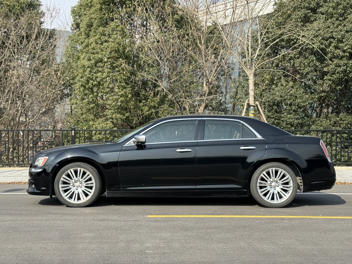 克萊斯勒 300C  2013款 3.6L 尊崇版圖片