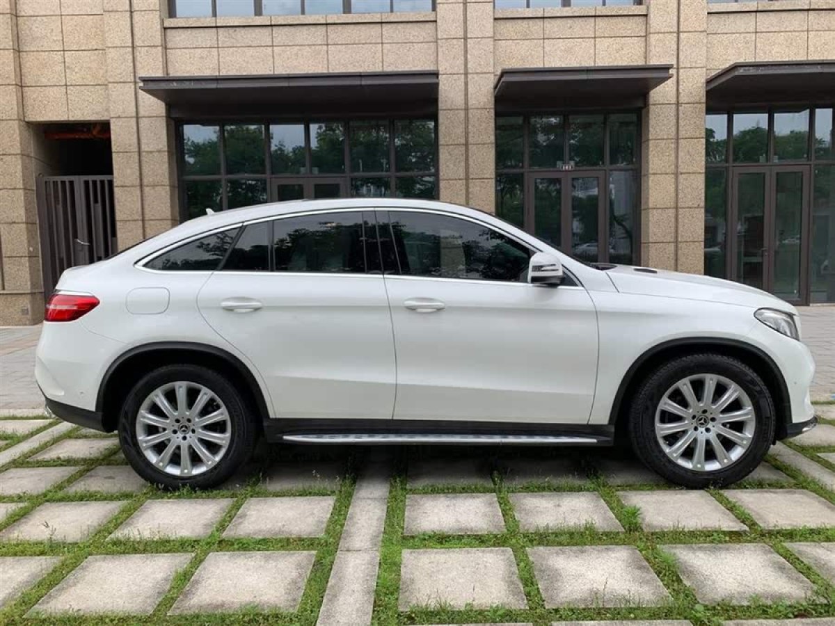 奔馳 奔馳GLE轎跑  2017款 GLE 320 4MATIC 轎跑SUV圖片