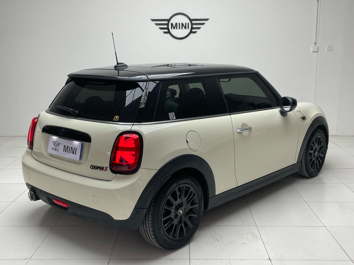 MINI MINI  2020款 1.5T COOPER 經(jīng)典派圖片