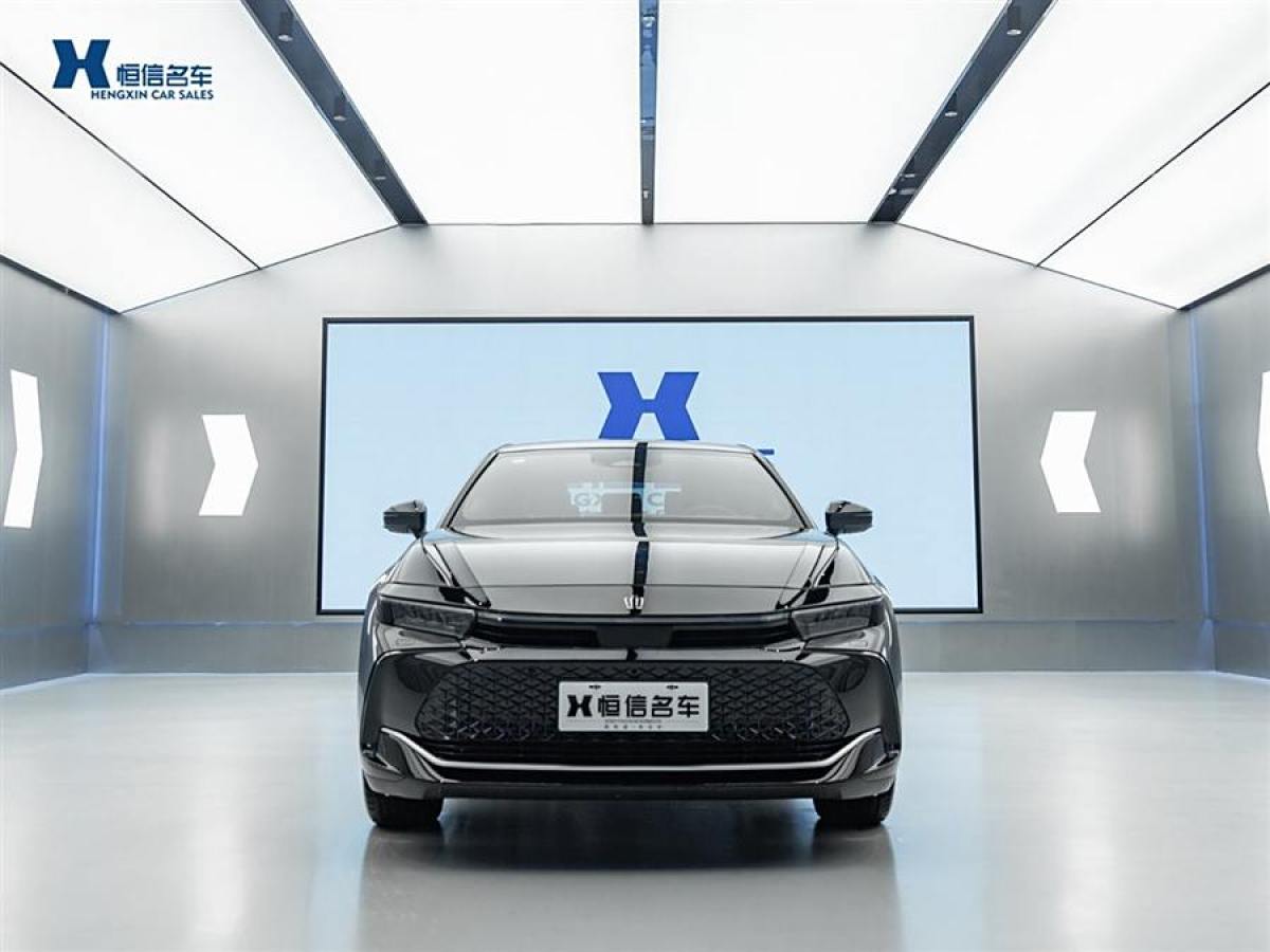 豐田 皇冠(進口)  2023款 2.5L SportCross HEV兩驅(qū)尊貴版圖片