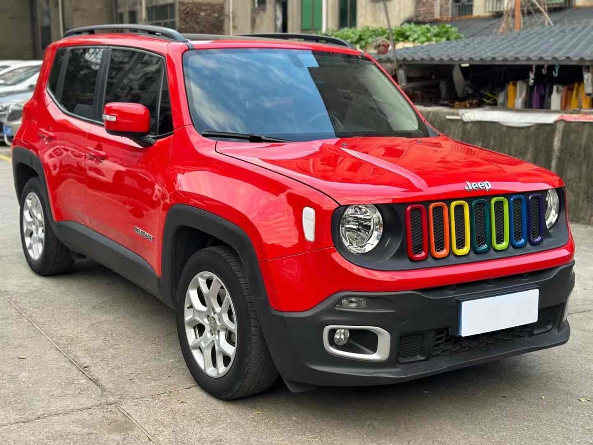 Jeep 自由俠  2018款 互聯(lián)大屏版 180T 自動高能版圖片