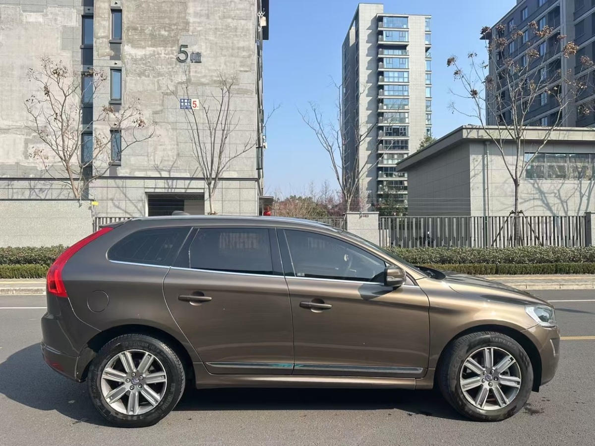 沃爾沃 XC60  2019款 T5 四驅(qū)智遠版圖片