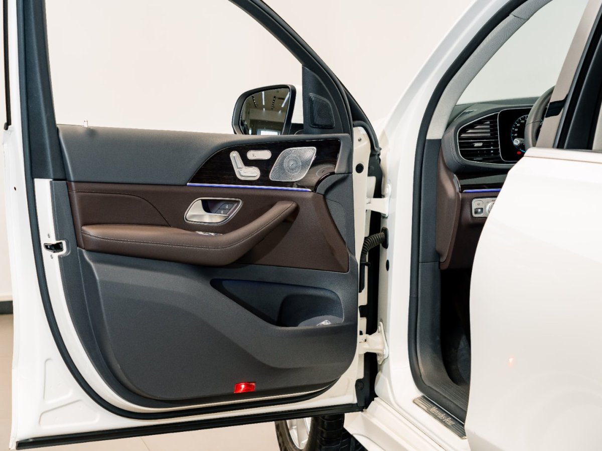 奔驰 奔驰GLE  2020款  GLE 350 4MATIC 时尚型图片