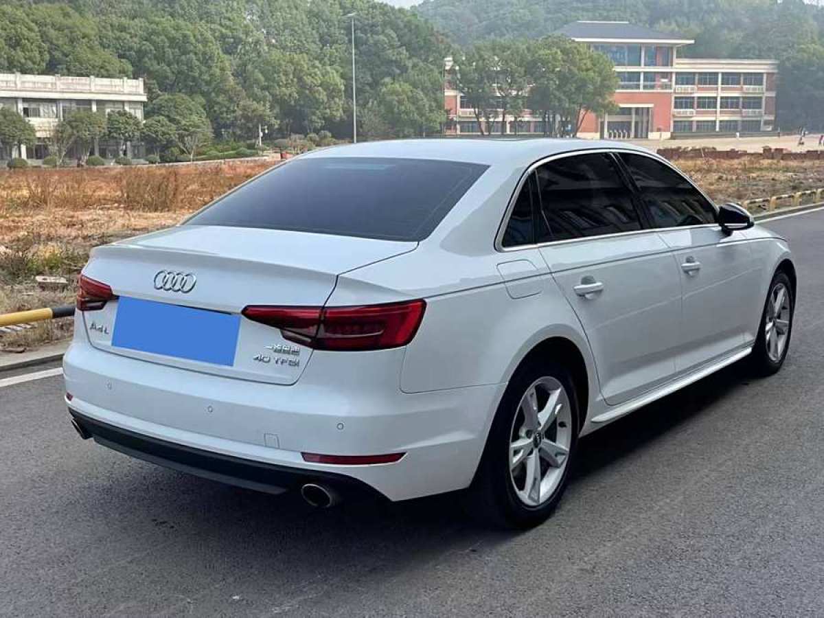 奧迪 奧迪A4L  2017款 40 TFSI 進(jìn)取型圖片