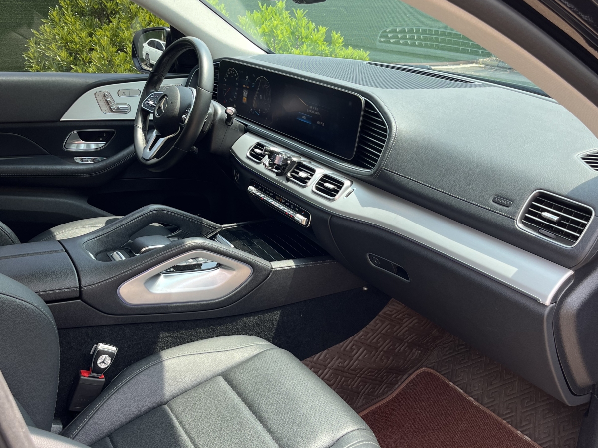 奔驰 奔驰GLE  2022款 改款 GLE 350 4MATIC 豪华型图片