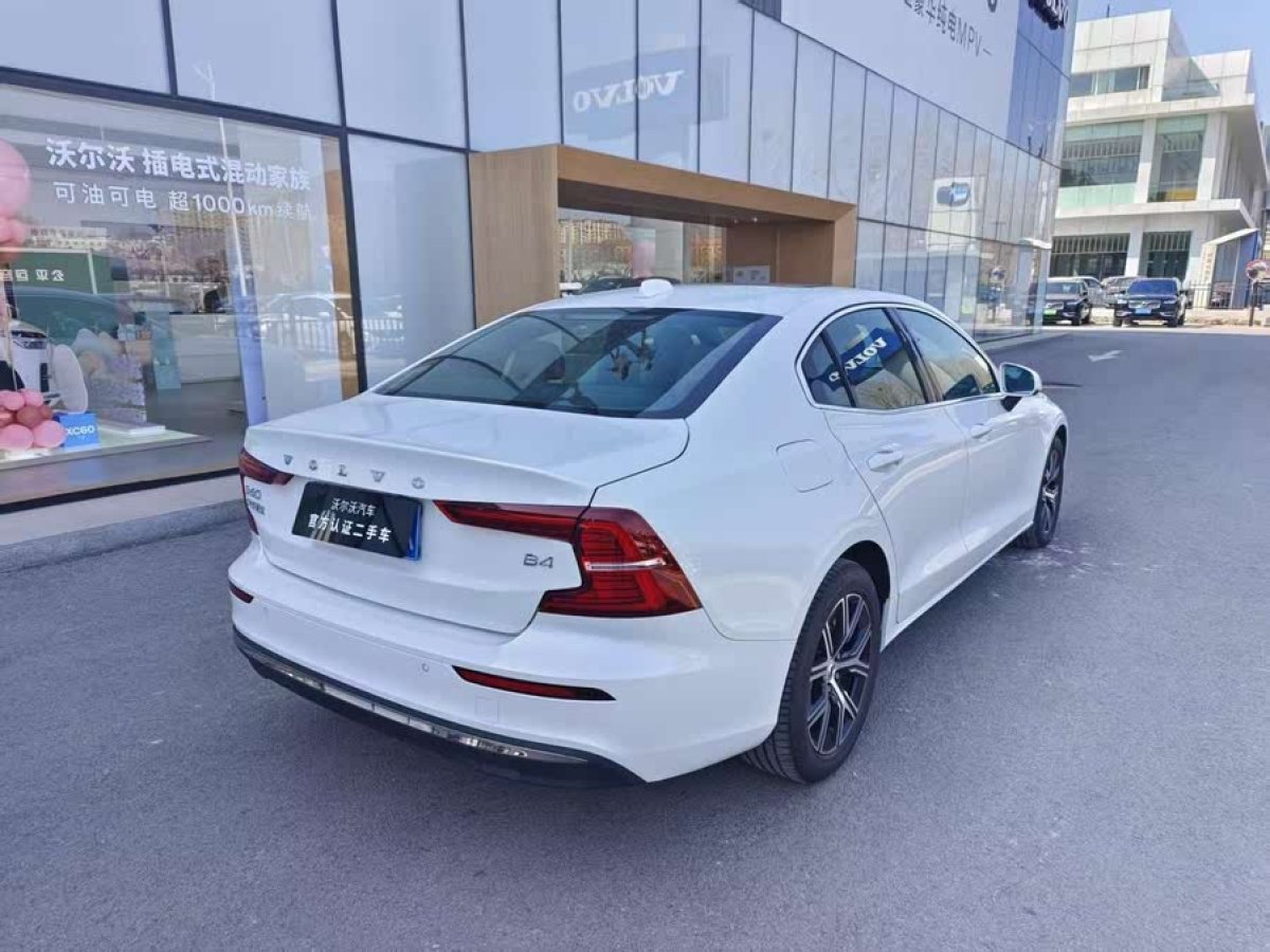 沃爾沃 S60L  2024款 B4 智逸豪華版圖片