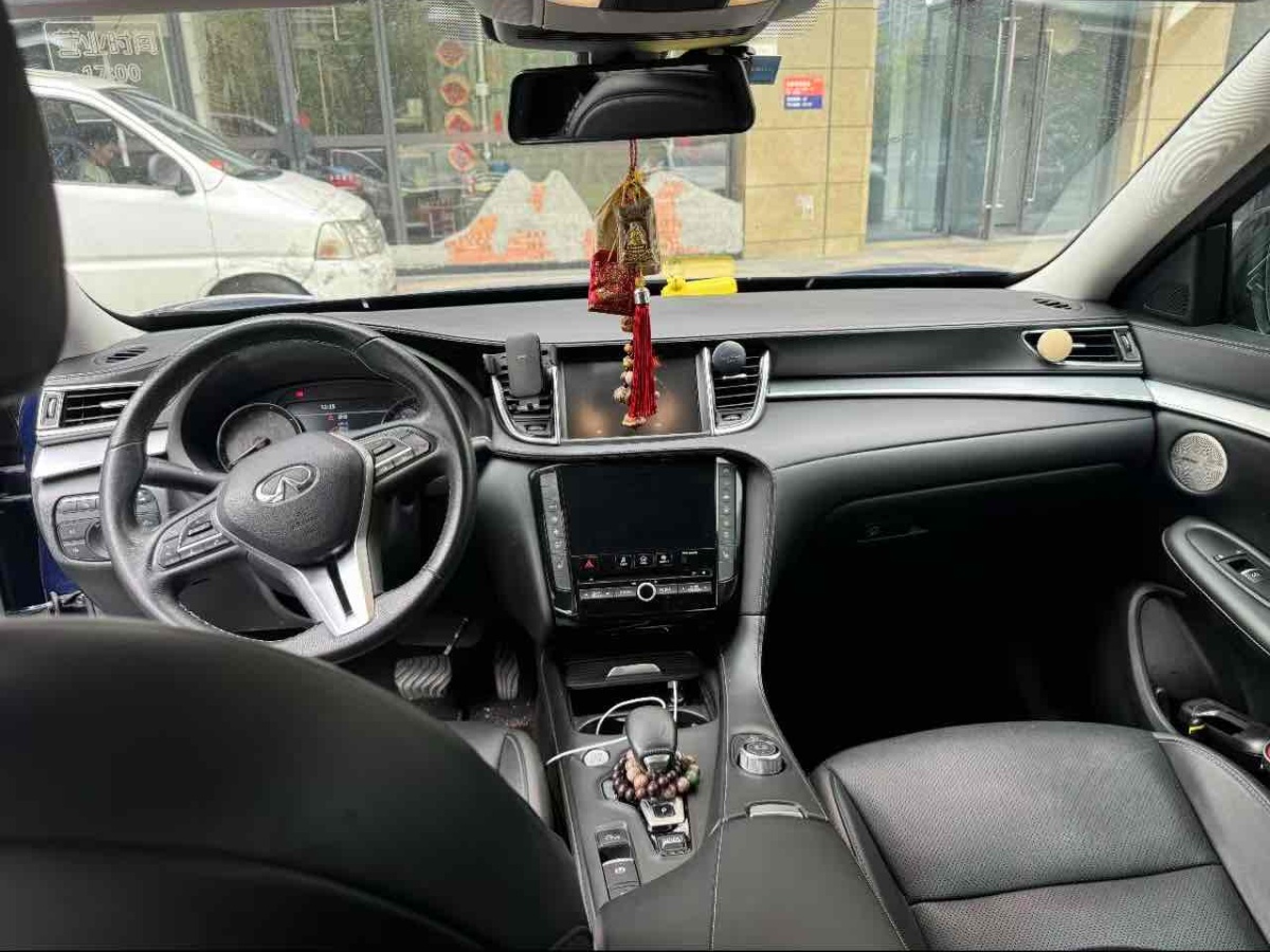 英菲尼迪 QX50  2018款 2.0T 四驅(qū)菁英版圖片