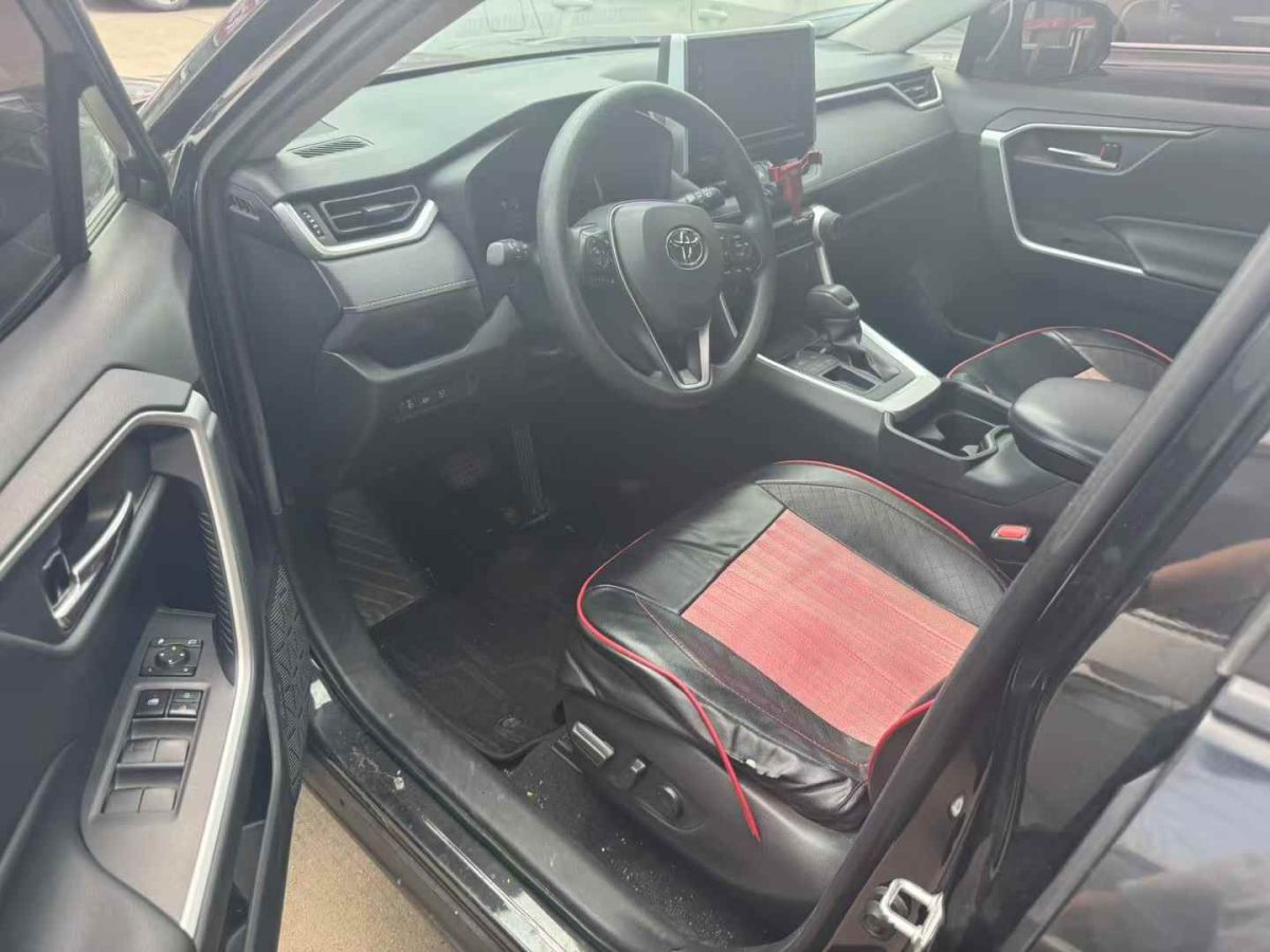 豐田 RAV4榮放  2021款 2.0L CVT兩驅(qū)尊貴版圖片