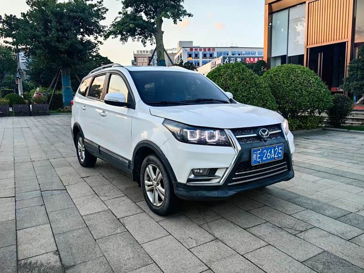 北汽幻速 S3  2016款 S3L 1.5L 手动尊贵型图片