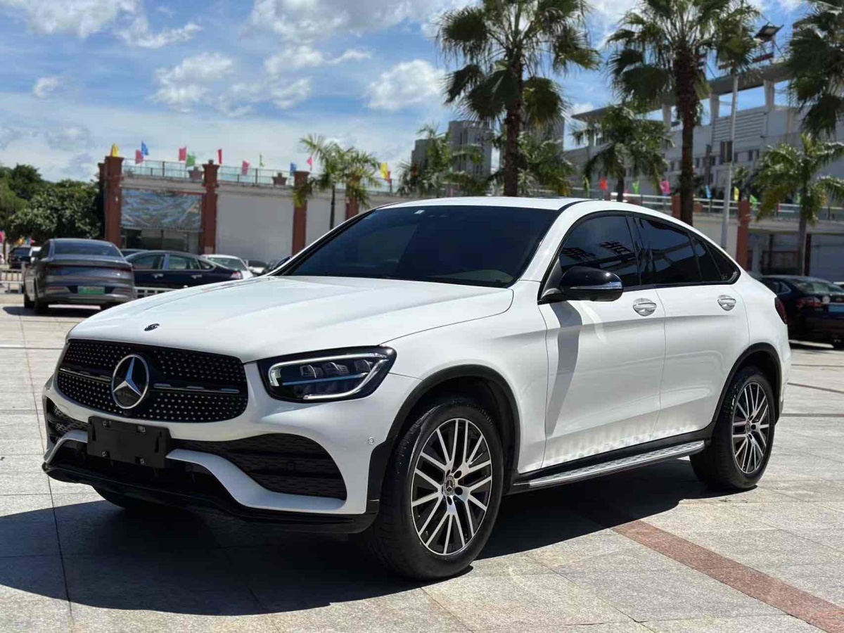 2020年7月奔馳 奔馳GLC  2023款 GLC 300 4MATIC 轎跑SUV