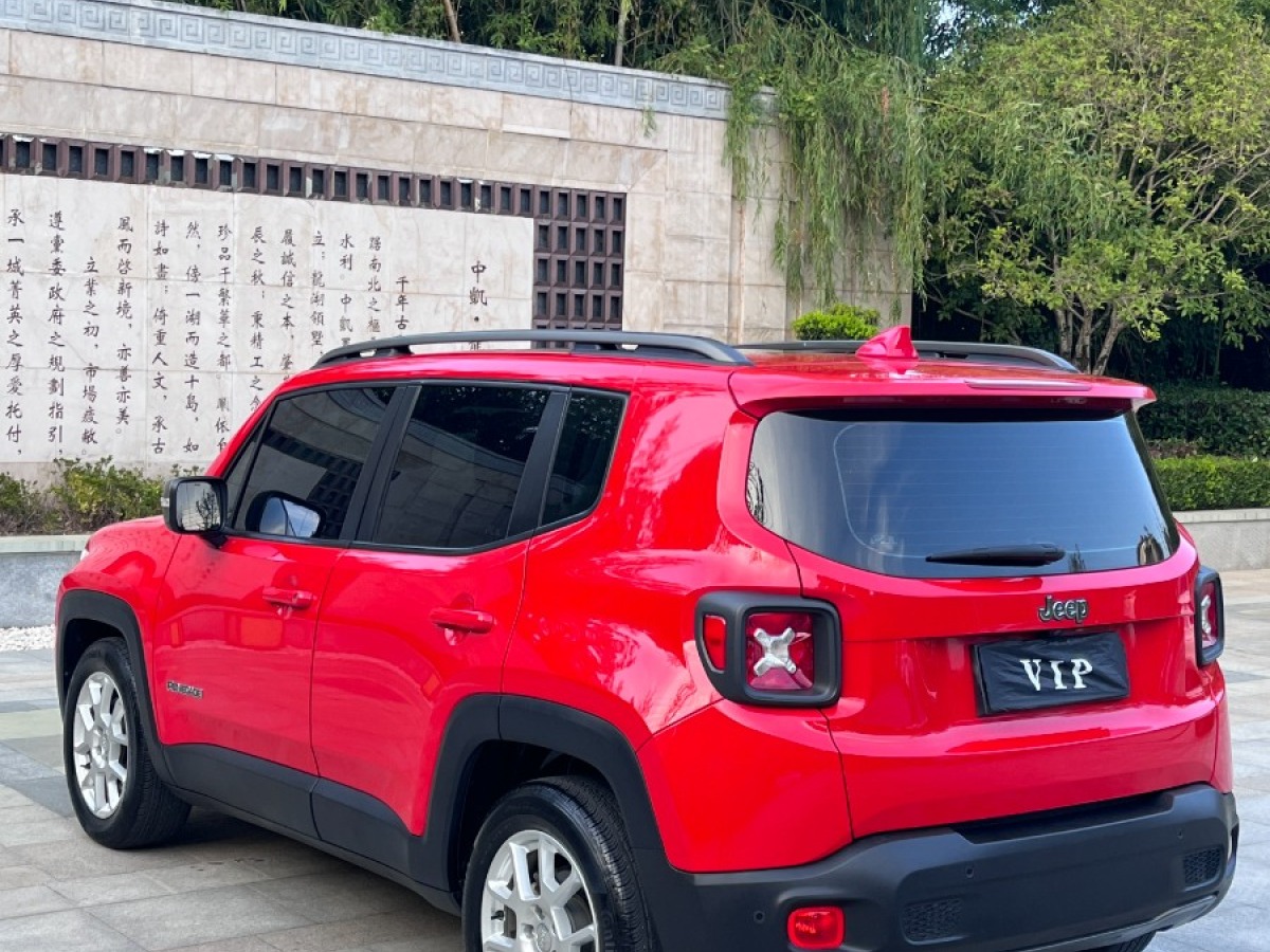 Jeep 自由俠  2019款 220T 自動(dòng)精英版圖片