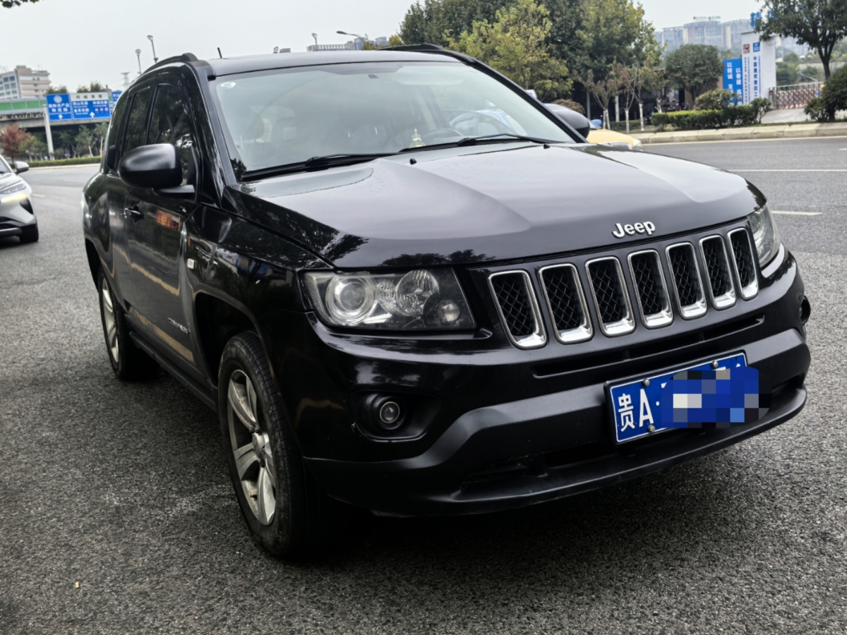 Jeep 指南者  2014款 2.4L 四驅(qū)運動版圖片