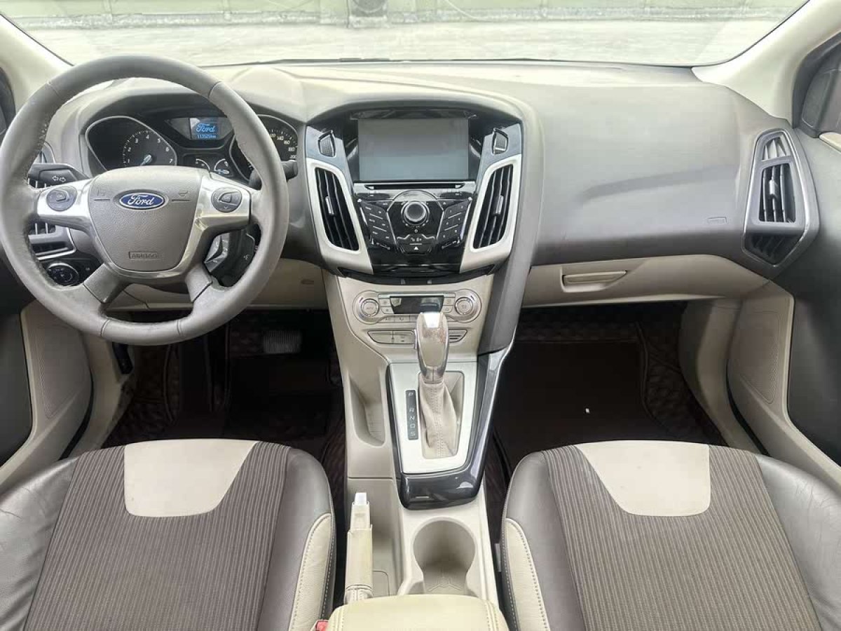 福特 ?？怂? 2012款 三廂 1.6L 自動風(fēng)尚型圖片