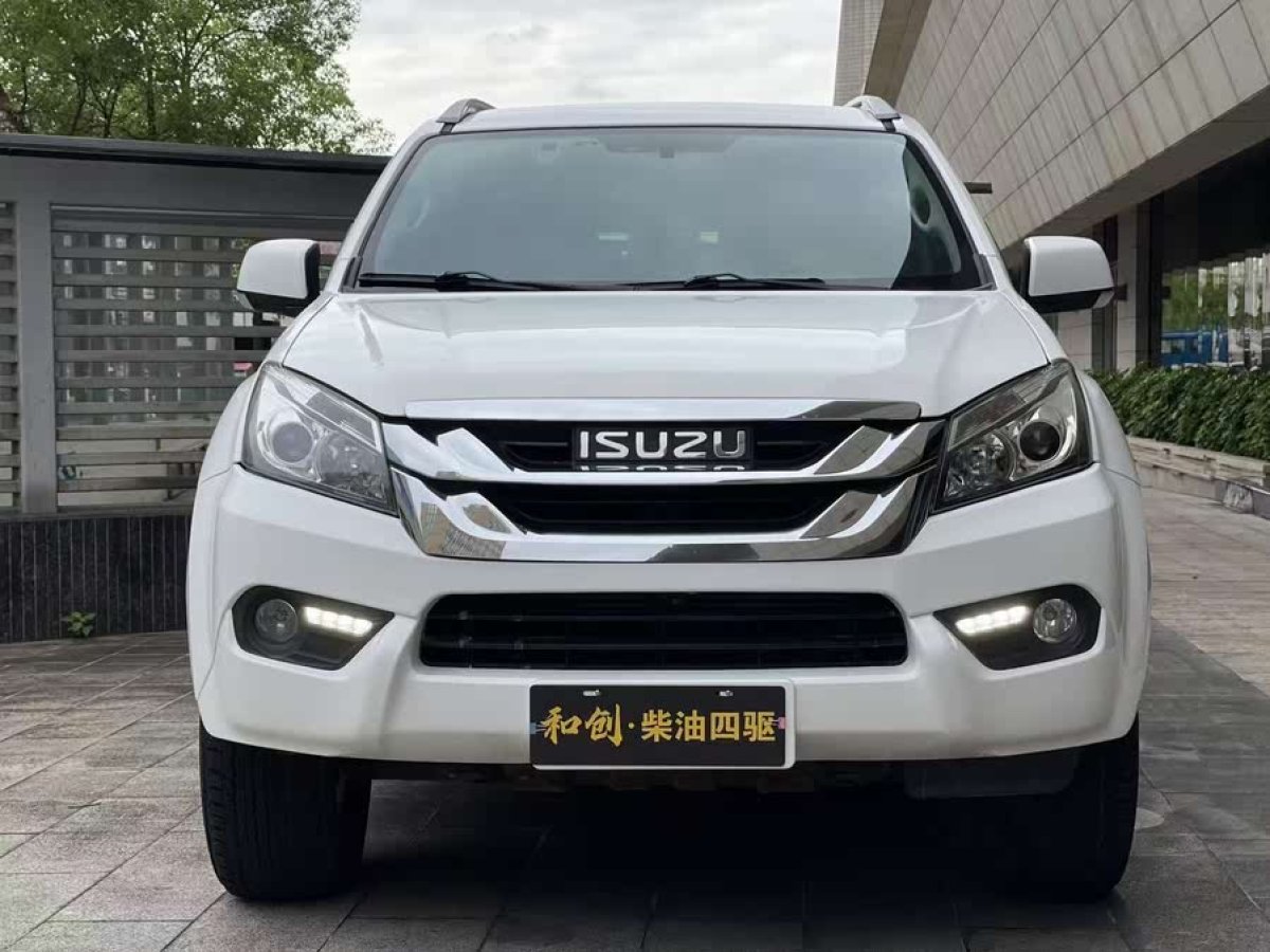 五十鈴 mu-X牧游俠  2015款 3.0T 四驅(qū)自動尊享型 5座圖片