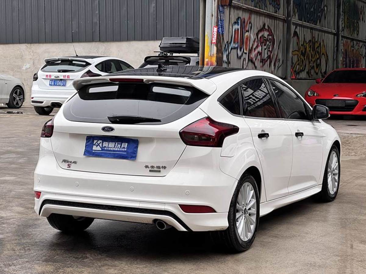 福特 ?？怂? 2018款 兩廂經(jīng)典 EcoBoost 180 自動(dòng)運(yùn)動(dòng)型圖片