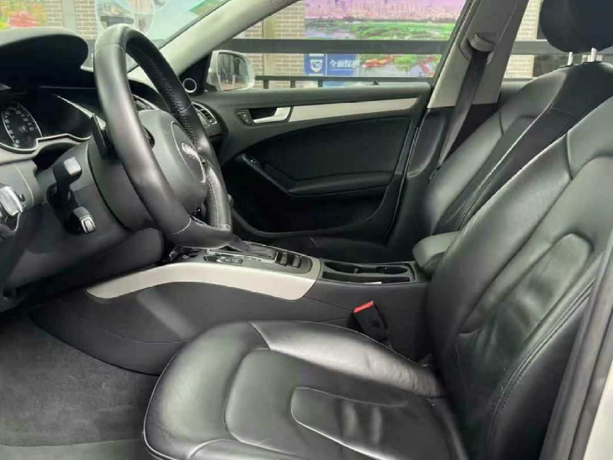 奧迪 奧迪A4L  2015款 A4L 1.8TFSI 30TFSI 舒適型圖片