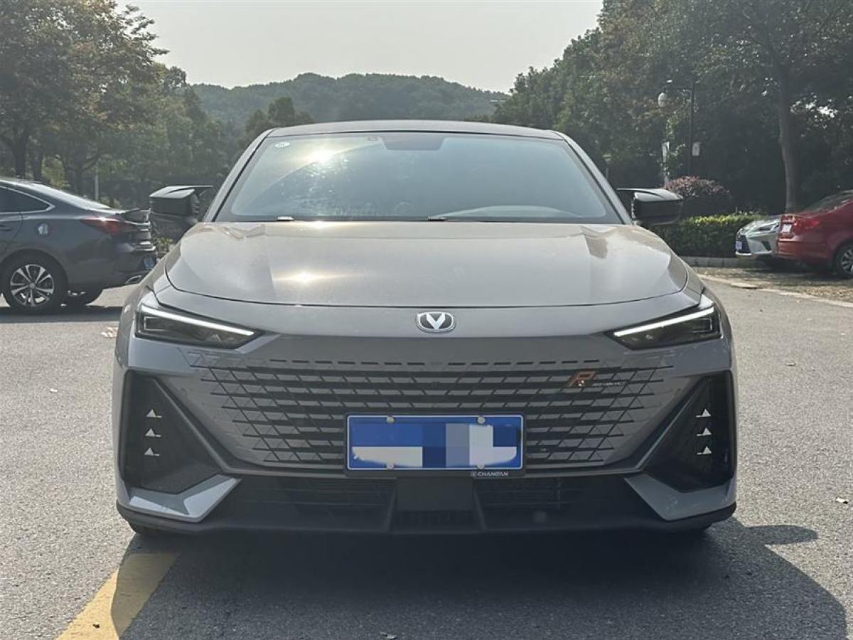 長(zhǎng)安 長(zhǎng)安UNI-V  2022款 1.5T 卓越型圖片