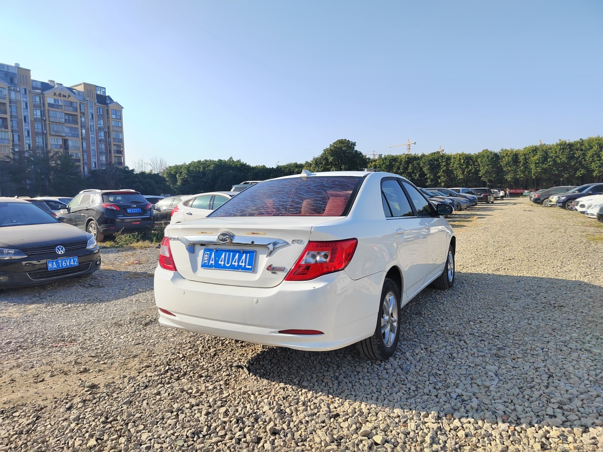 比亞迪 L3  2013款 1.5L 自動尊貴型圖片