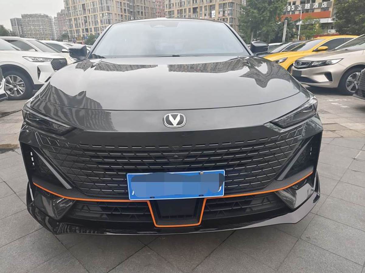 2023年9月長(zhǎng)安 長(zhǎng)安UNI-V  2023款 1.5T 尊貴型