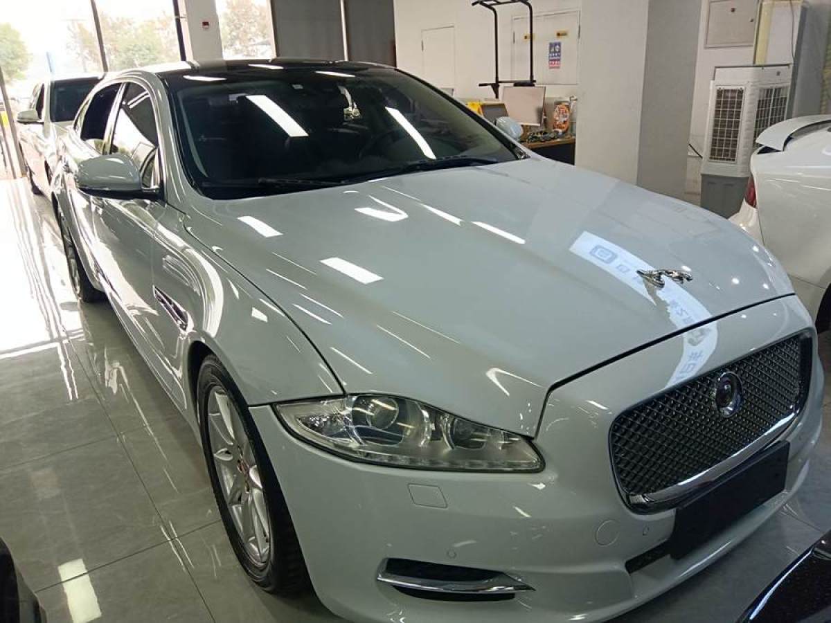 捷豹 XJ  2015款 XJL 2.0T 兩驅(qū)典雅商務(wù)版圖片