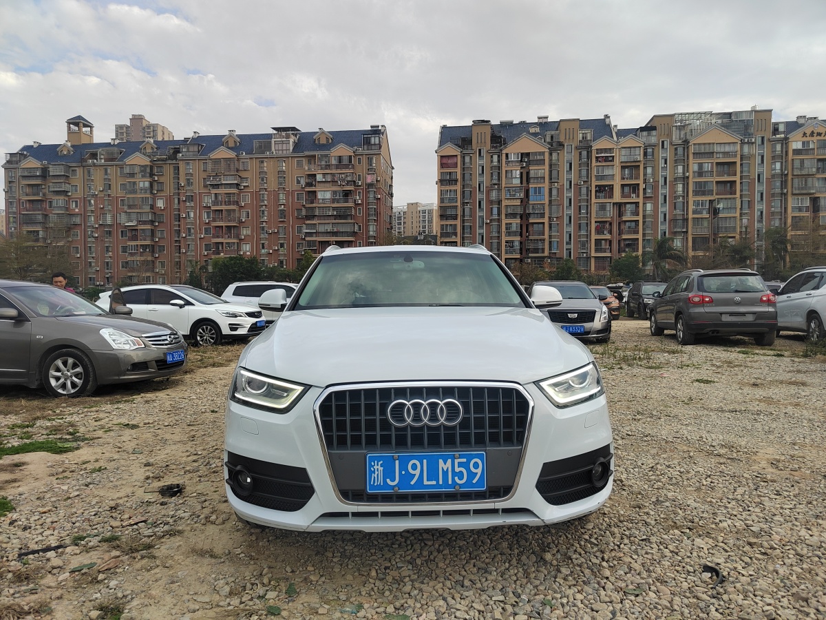 2015年9月奧迪 奧迪Q3  2015款 35 TFSI quattro 技術(shù)型