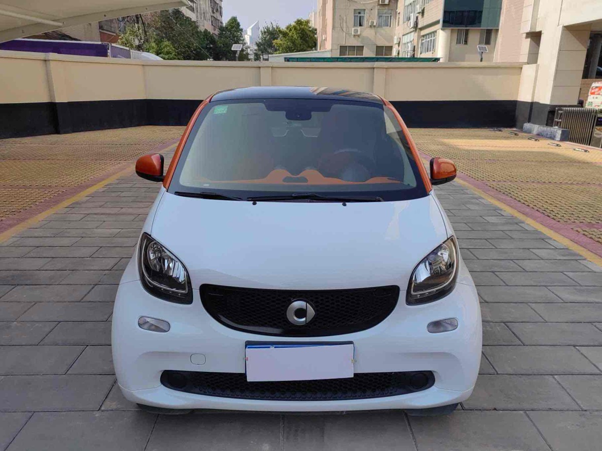 smart fortwo  2016款 1.0L 灰行俠特別版圖片