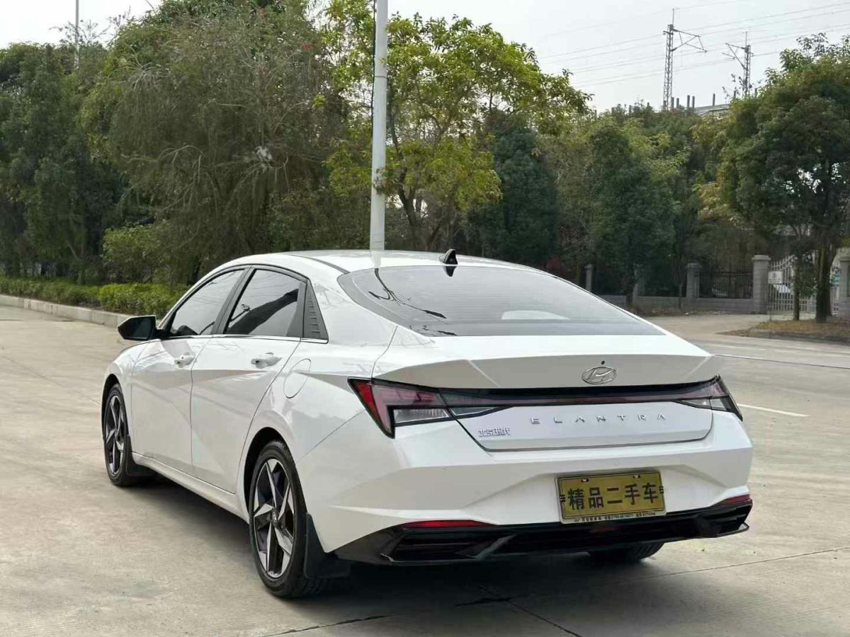 現(xiàn)代 伊蘭特  2022款 1.5L CVT 20周年紀(jì)念款圖片