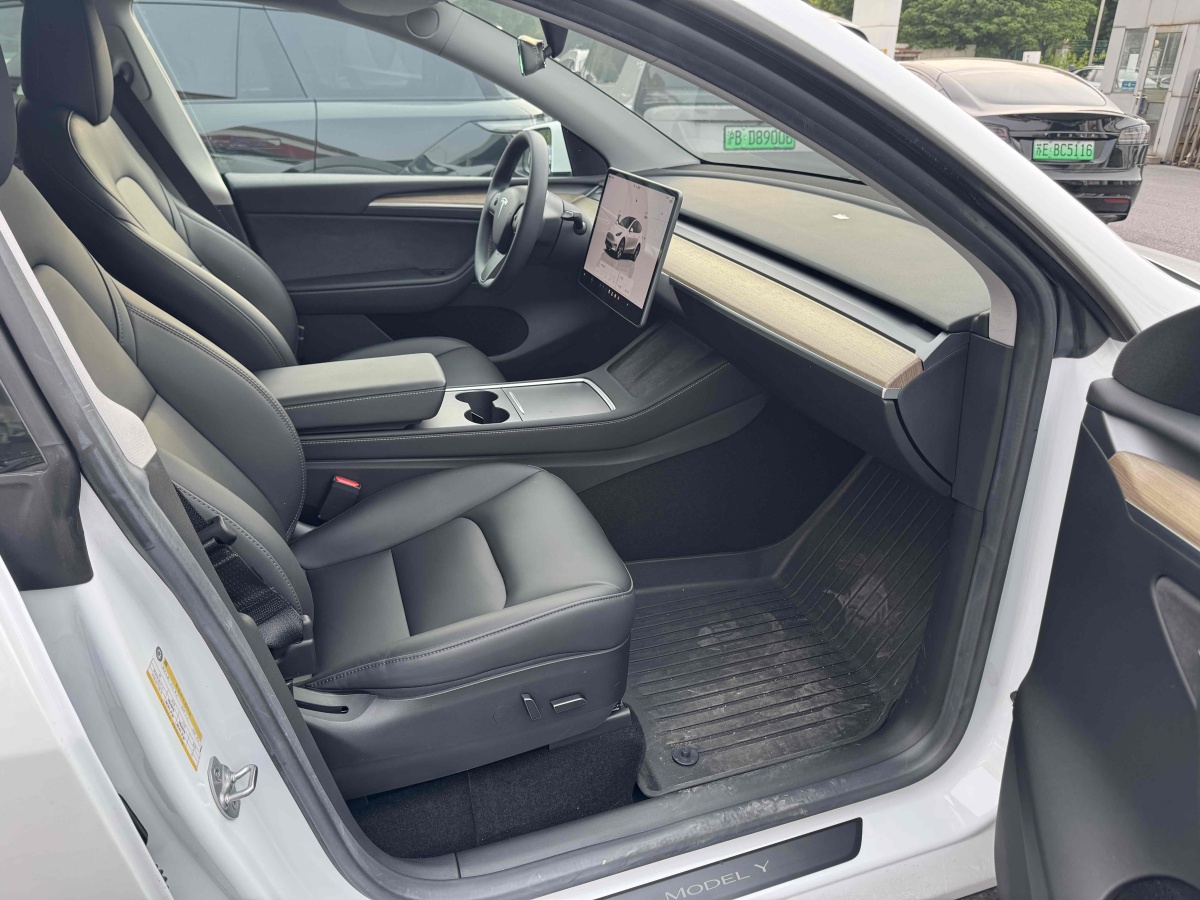 特斯拉 Model Y  2022款 改款 后輪驅(qū)動(dòng)版圖片
