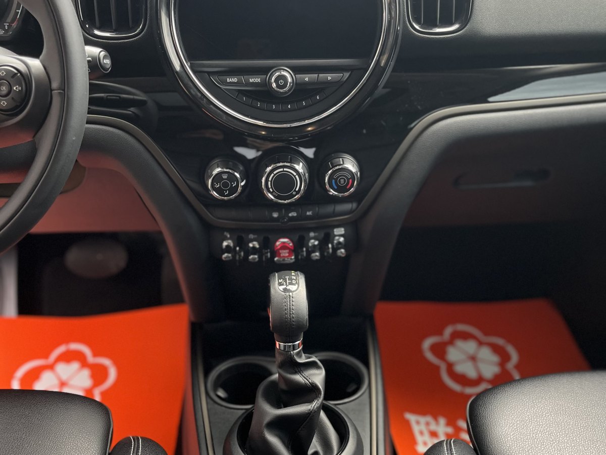 2019年1月MINI COUNTRYMAN  2017款 1.5T COOPER ALL4 探險(xiǎn)家