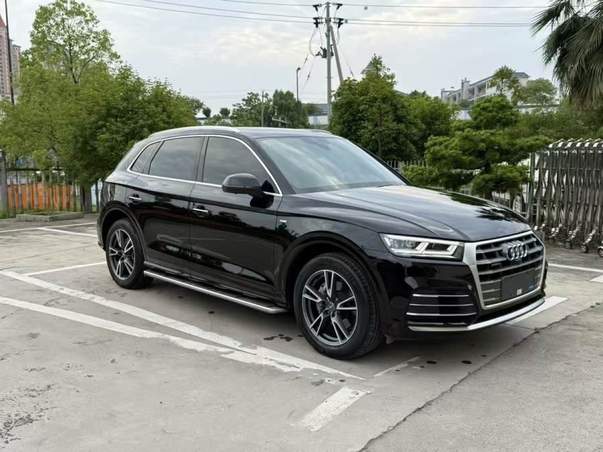 奧迪 奧迪Q5L  2020款 改款 40 TFSI 榮享時(shí)尚型圖片