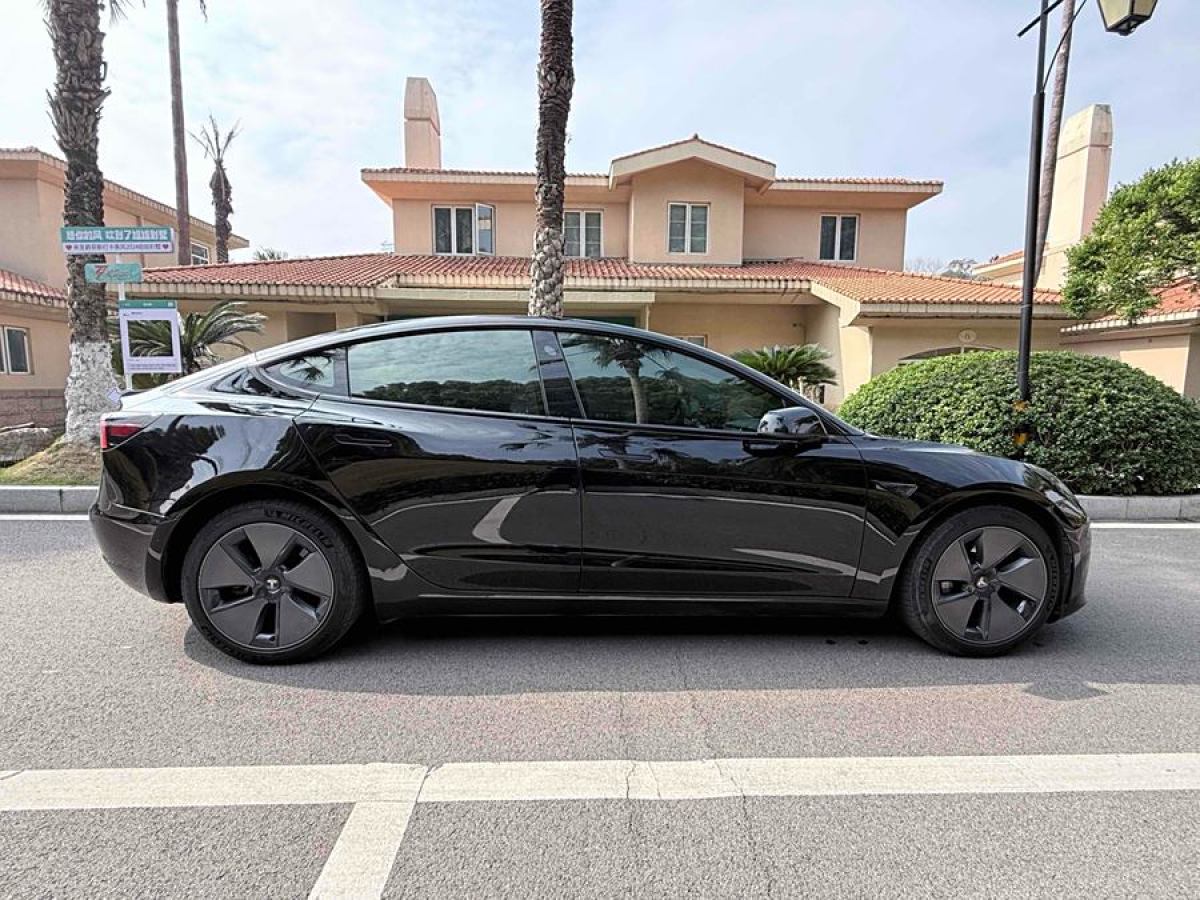 特斯拉 Model Y  2022款 改款 后輪驅(qū)動版圖片