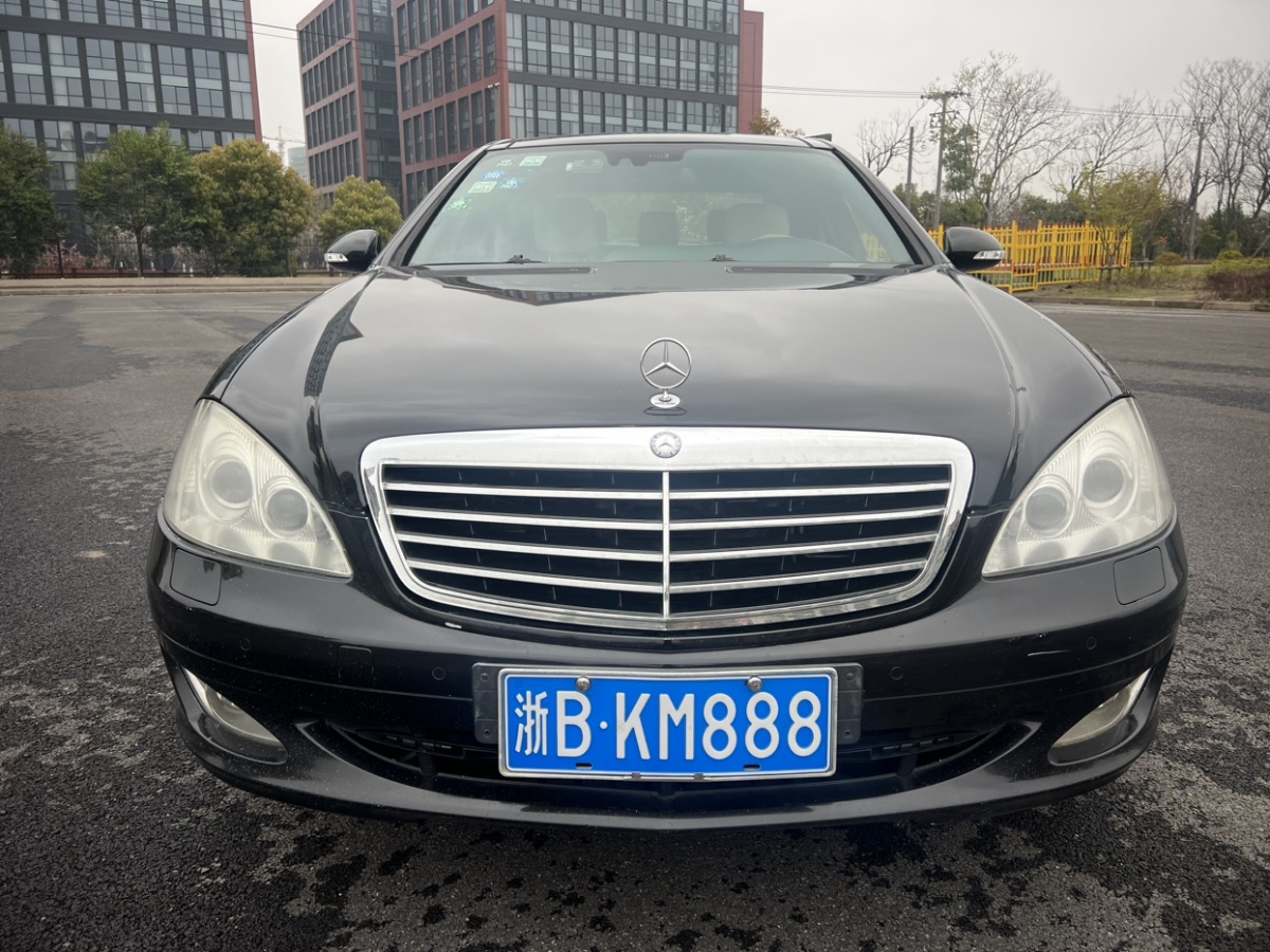 2008年9月奔驰 奔驰S级  2008款 S 600 L