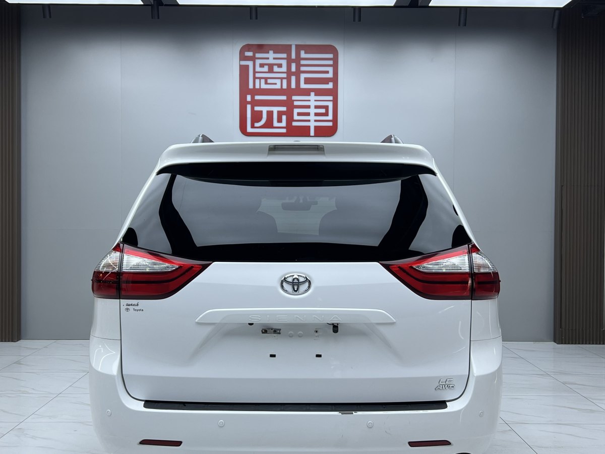 豐田 塞納  2017款 3.5 XLE Premium 四驅(qū)7座 美規(guī)版圖片