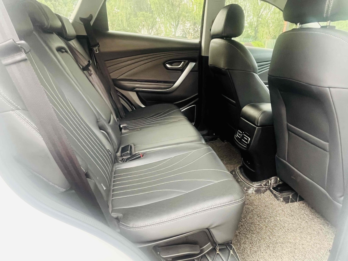 捷途 X70S  2019款 1.5T 手動(dòng)探途版圖片