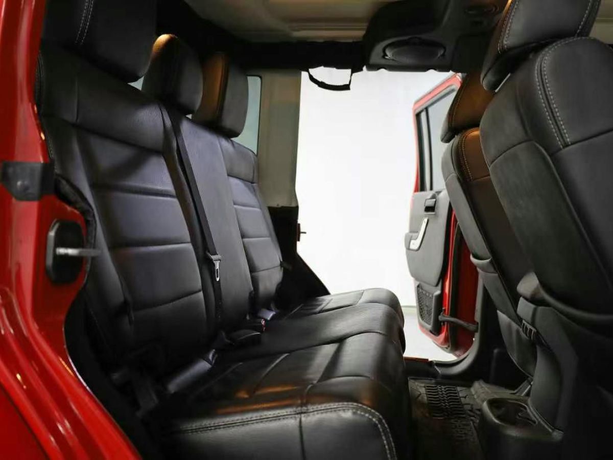 Jeep 牧馬人  2011款 3.8L Rubicon 兩門版圖片