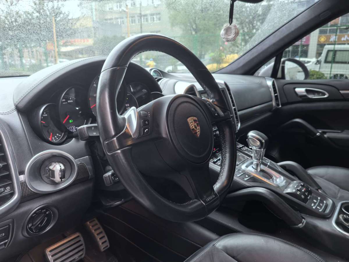 保時(shí)捷 Cayenne  2012款 Cayenne GTS 4.8L圖片