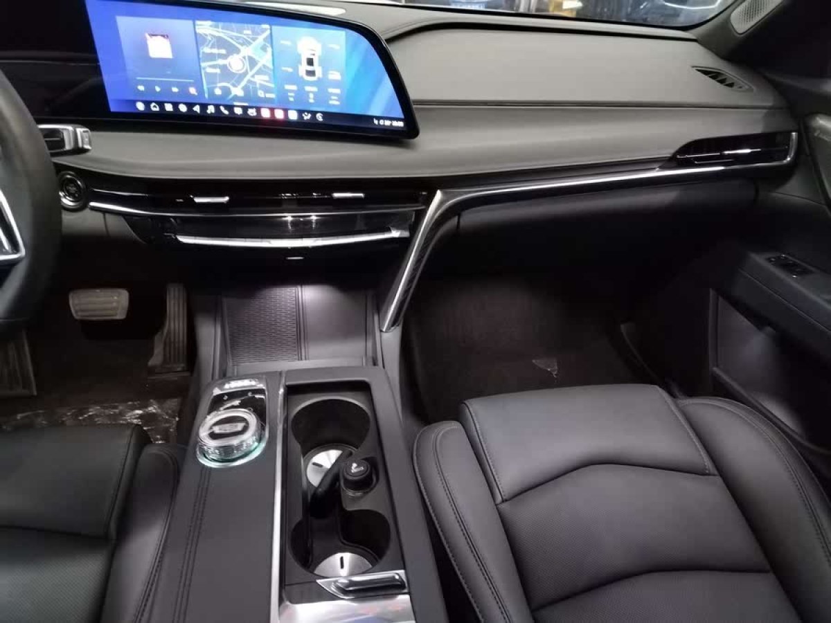 凱迪拉克 CT6  2023款 28T 豪華型圖片