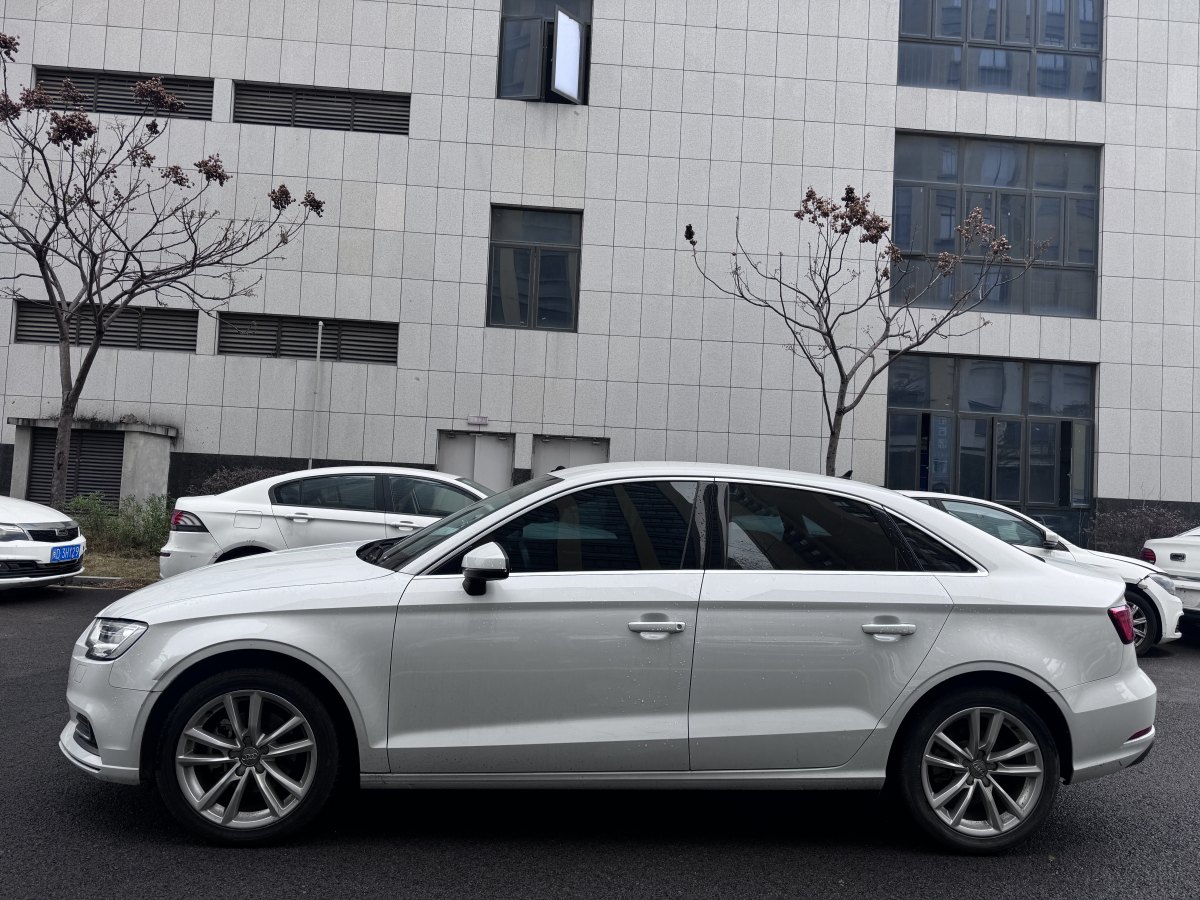 奧迪 奧迪A3  2019款 Sportback 35 TFSI 時(shí)尚型 國(guó)V圖片