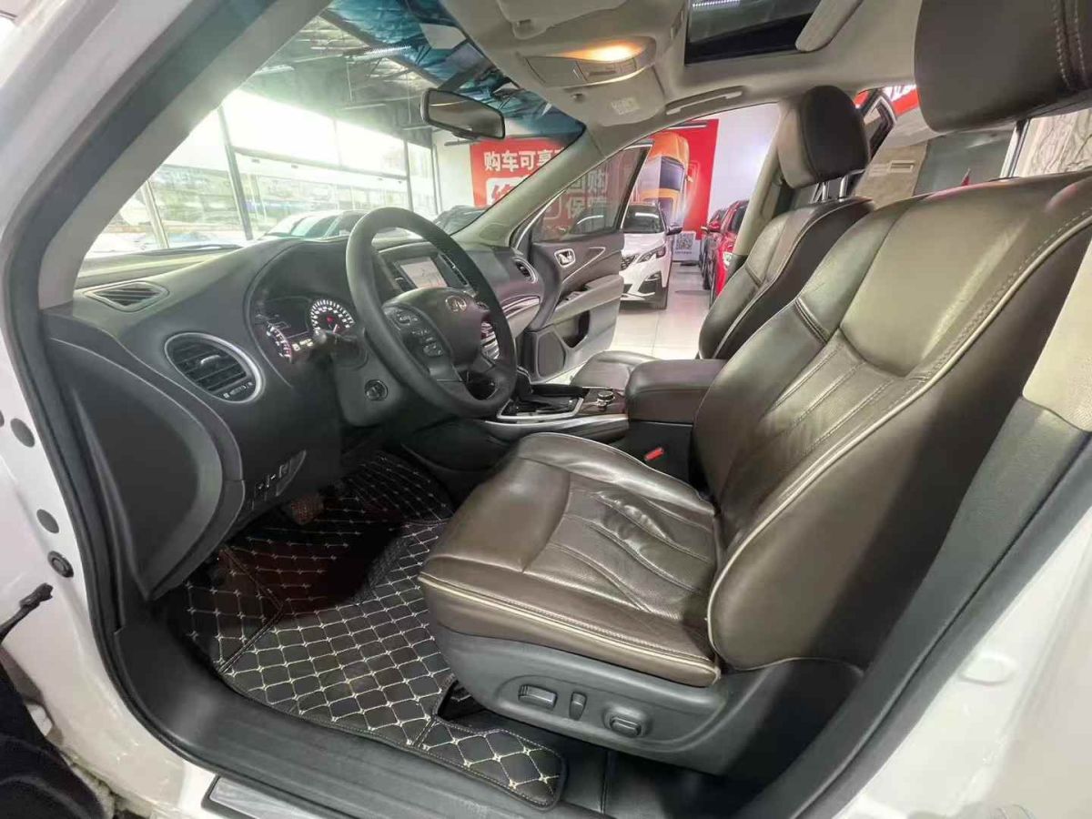 英菲尼迪 QX60  2018款 2.5T Hybrid 兩驅(qū)冠軍家庭版圖片