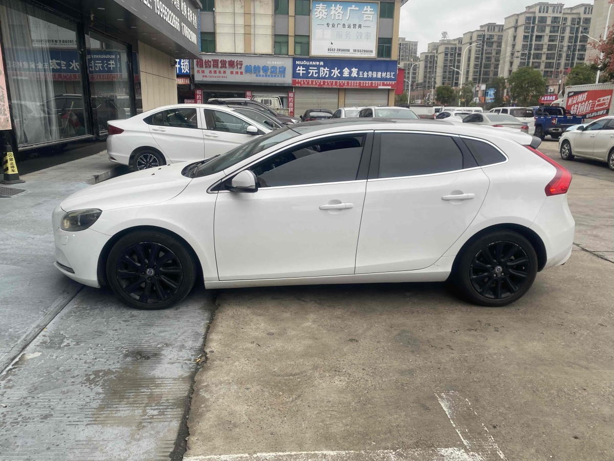 沃爾沃 V40  2013款 2.0T 智雅版圖片