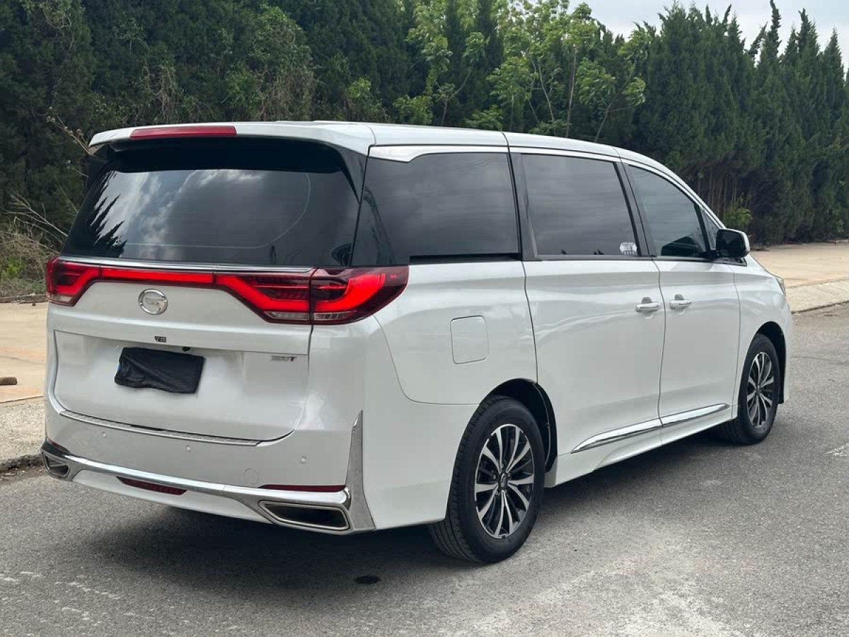 廣汽傳祺 M8  2024款 領(lǐng)秀系列 390T 豪華版圖片