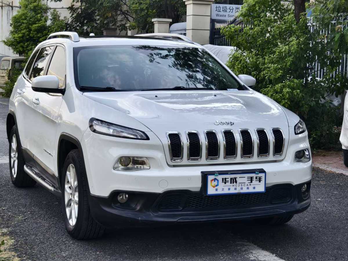 2016年11月Jeep 自由光  2016款 2.4L 領(lǐng)先智能版