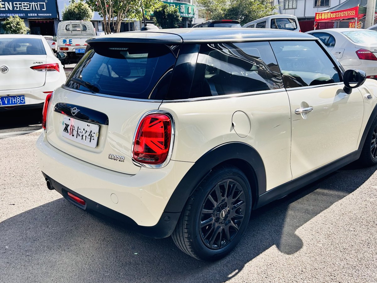 MINI COUNTRYMAN  2018款 1.5T COOPER 經(jīng)典派圖片