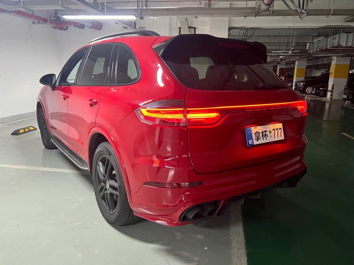 保時(shí)捷 Cayenne  2014款 Cayenne Platinum Edition 3.0T圖片