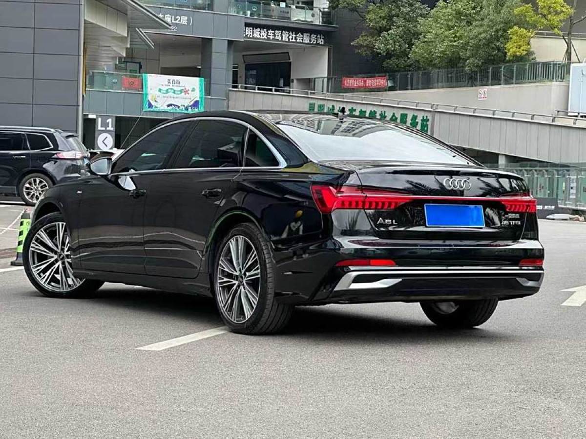 奧迪 奧迪A6L  2023款 改款 45 TFSI 臻選動(dòng)感型圖片